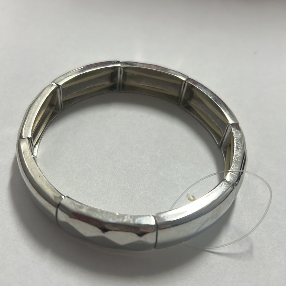 Silver adjustable bracelet - Picture 3 of 5